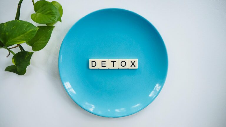 image of plate with word detox